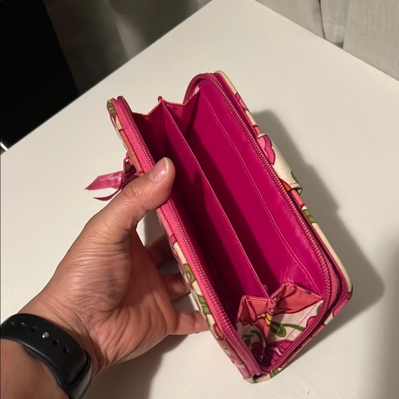 Vera Bradley Turn Lock Wallet w/Hot Pink Orange and Pink Flowers Spring Summer - Picture 4 of 7